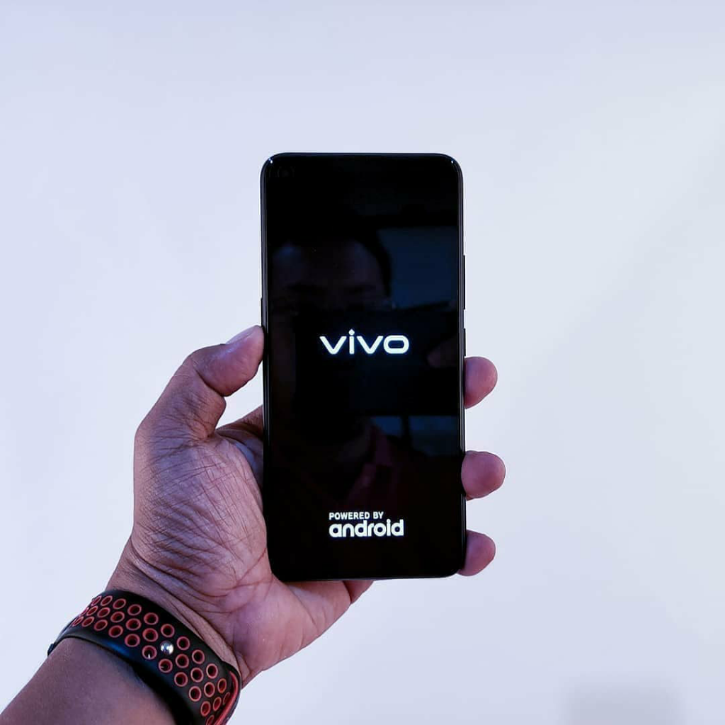 Game Nostalgia Dengan Handphone Kesayangan
