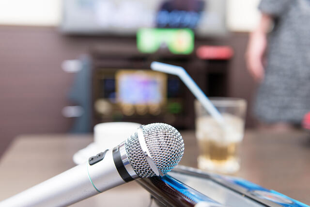 Paru-Parunya Kolaps Setelah Karaoke 10 Lagu Berturut-turut