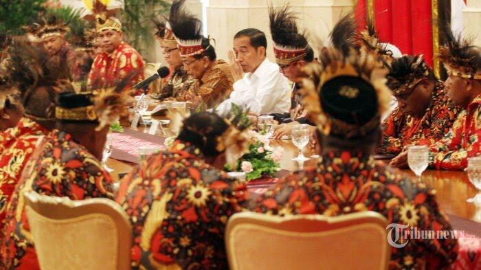 Berbagai Tanggapan Tentang Janji Presiden Jokowi Bangun Istana Kepresidenan di Papua