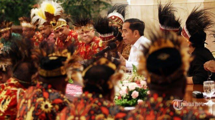 Berbagai Tanggapan Tentang Janji Presiden Jokowi Bangun Istana Kepresidenan di Papua