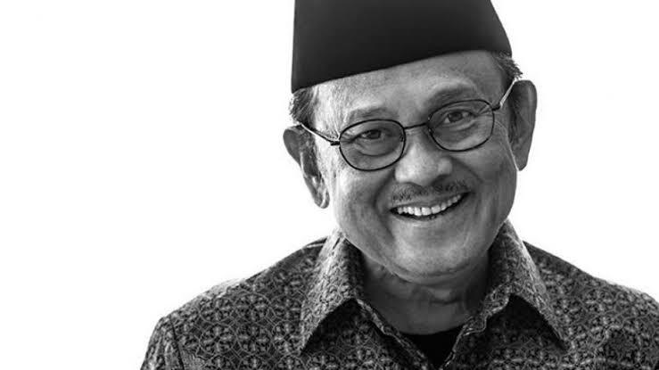 3 Hal Yang Bisa Kita Pelajari Dari Perjalanan Hidup Pak Habibie 