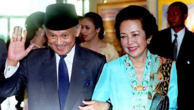 Selamat Jalan Eyang, Cintamu Adalah Desah Napas Kami