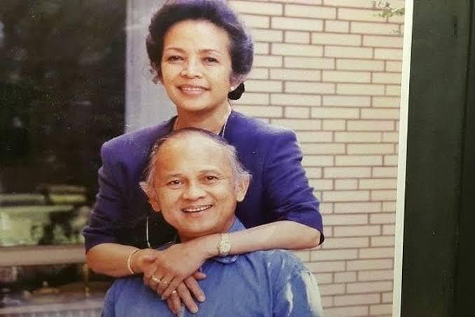 Selamat Jalan Eyang, Cintamu Adalah Desah Napas Kami