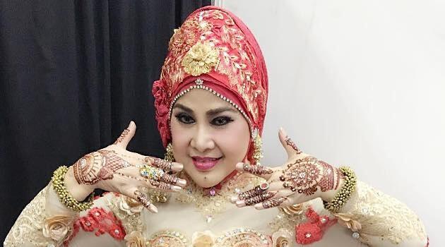 Alami Gangguan Jiwa, Anak Elvy Sukaesih Ngamuk di Jatinegara.