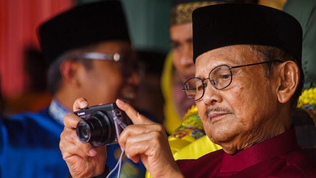 Dunia Berduka Kehilangan Sang Motivator Kehidupan, Selamat Jalan Eyang B.J. Habibie