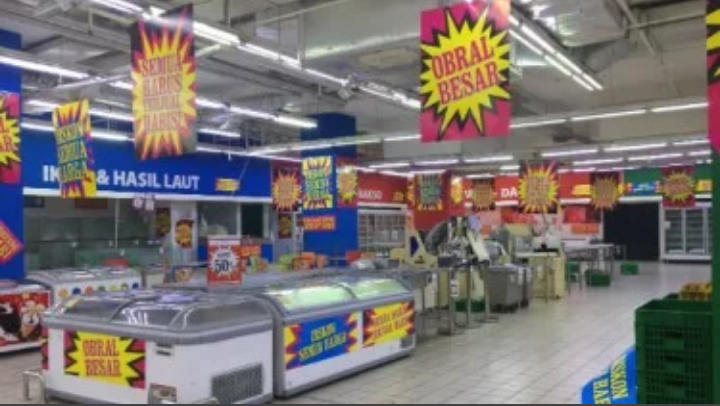 Giant Lebak Bulus Mau Tutup, Rak dan Freezer Seken Juga Diobral