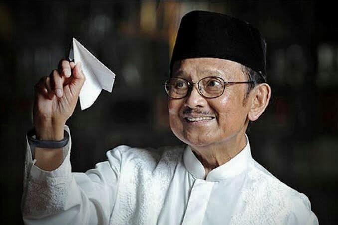 Eyang Habibie, Satu Sosok Terbaik Yang Menginspirasi Yang Meninggalkan 1000 Kenangan.