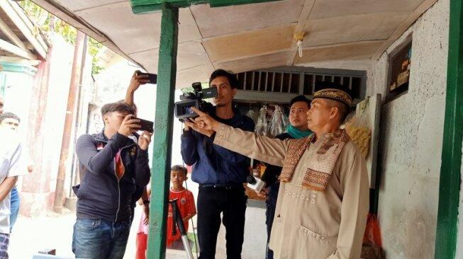 Keluarga Elvy Sukaesih Kecewa Warung Tak Izinkan Haedar Mengutang