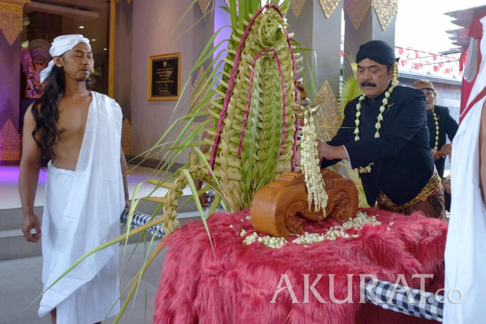 Kirab 1001 Keris, Pusaka Hibah Jokowi Jadi Ikon