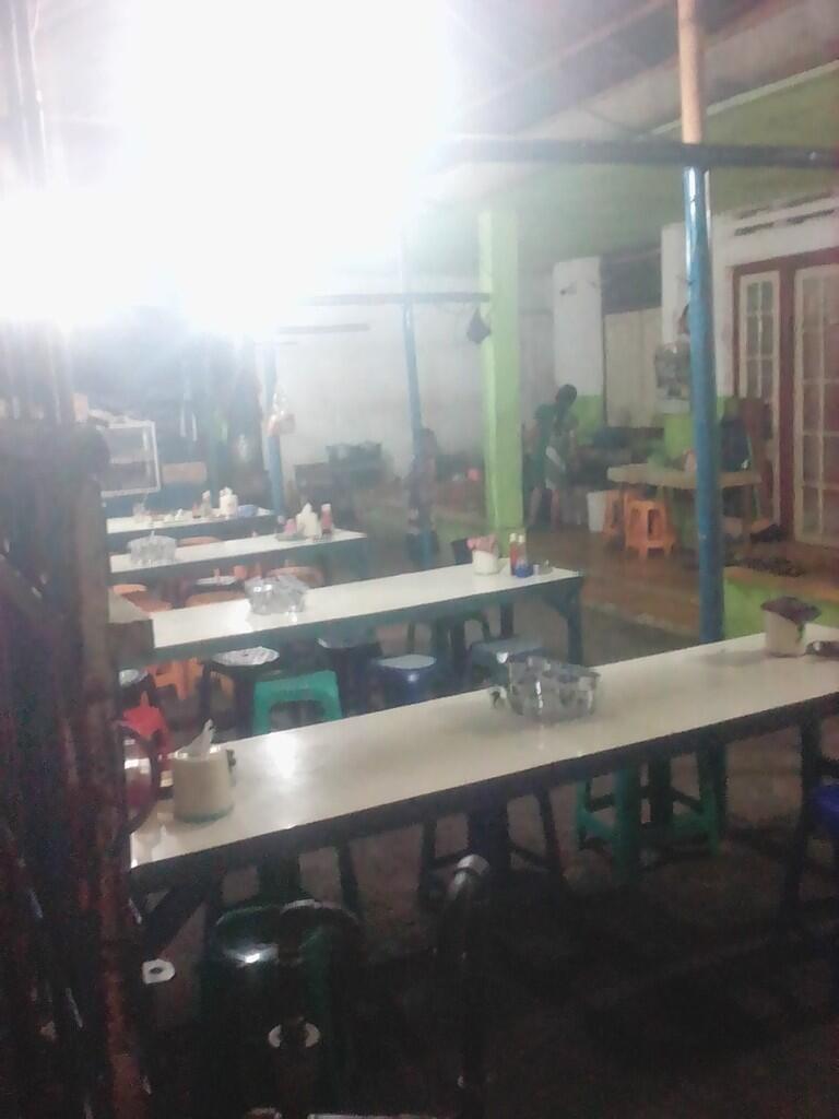 &#91;HOT&#93; &quot;Pecel Lele Cirebon, Sambelnya Bikin Ketagihan.....&quot;