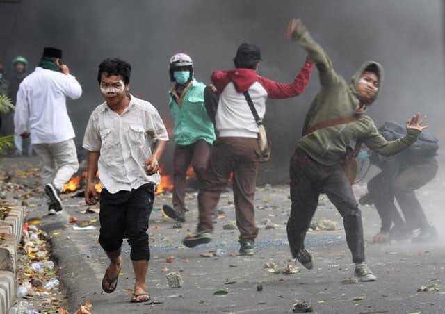 Mencetak Generasi Masa Depan yang Tak Berpendidikan dan Penyakitan!