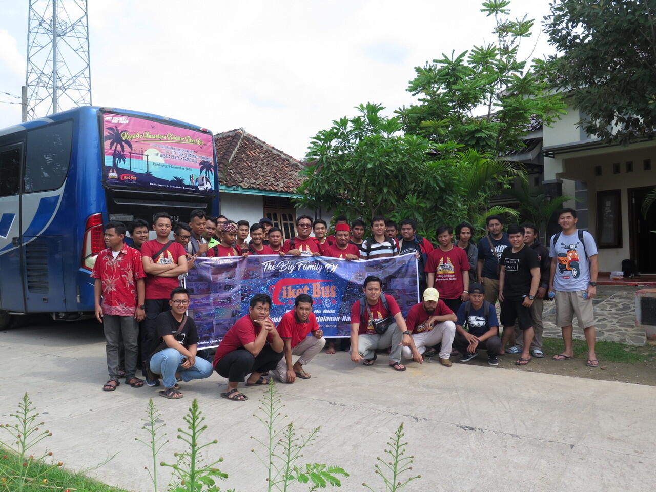 Unik, Komunitas Ini Koleksi Beragam Tiket Karcis Bus