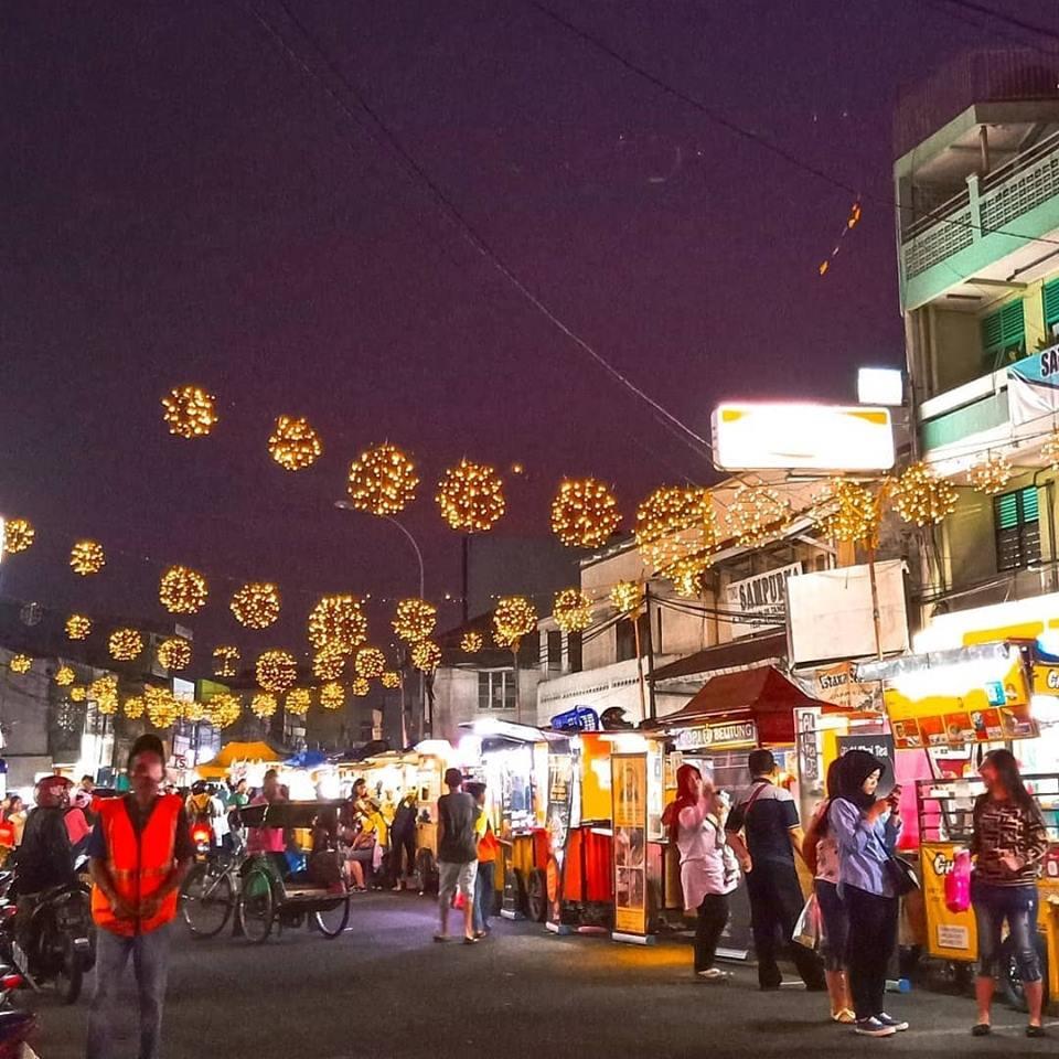 6 Pasar Tradisional Tempat Berburu Jajanan Pasar