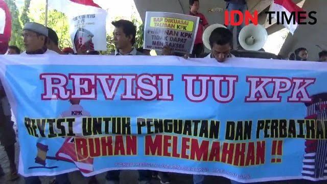 KPK Riwayatmu Kini, Seperti Cicak Yang Disuntik Mati