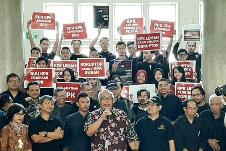 KPK Riwayatmu Kini, Seperti Cicak Yang Disuntik Mati