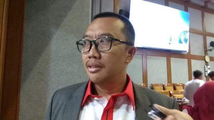 Imam Nahrawi Tersangka: Menpora Kedua yang Dijerat KPK 