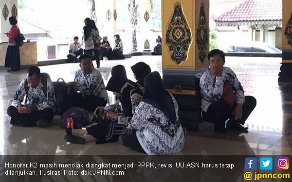 Revisi UU KPK Dikebut, Perubahan UU ASN Kok Lama?