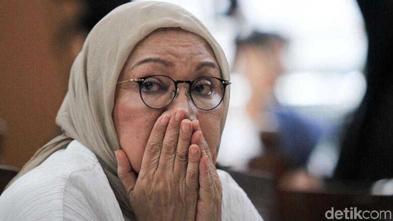 Banding Ratna Sarumpaet Ditolak, Tetap Dihukum 2 Tahun Penjara