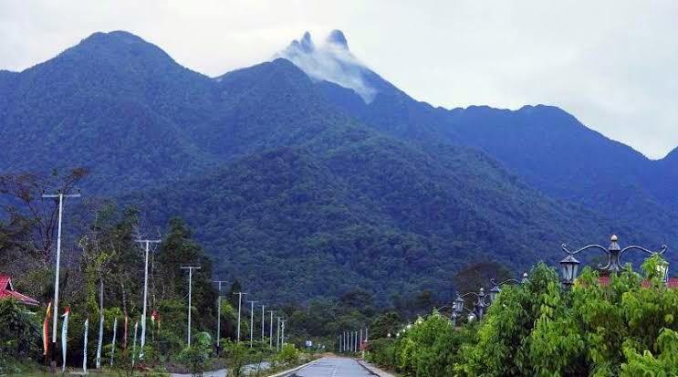 Teror Orang Bunian di Gunung Daik