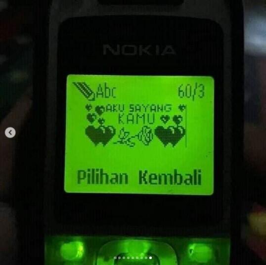 Yuk Nostalgia Dengan Template Sms Jadul Ini Yang Bikin Senyam Senyum Sendiri