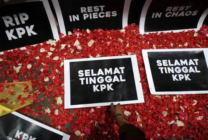 KPK Ditemukan Tak Bernyawa, RIP KPK. 