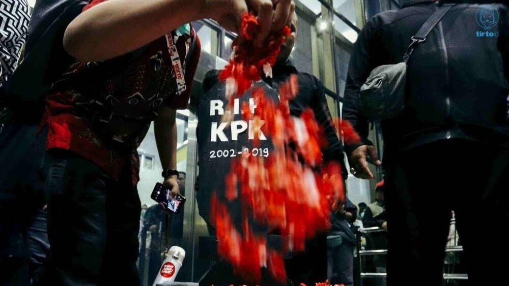 Melirik Revisi UU KPK, Bergunakah?