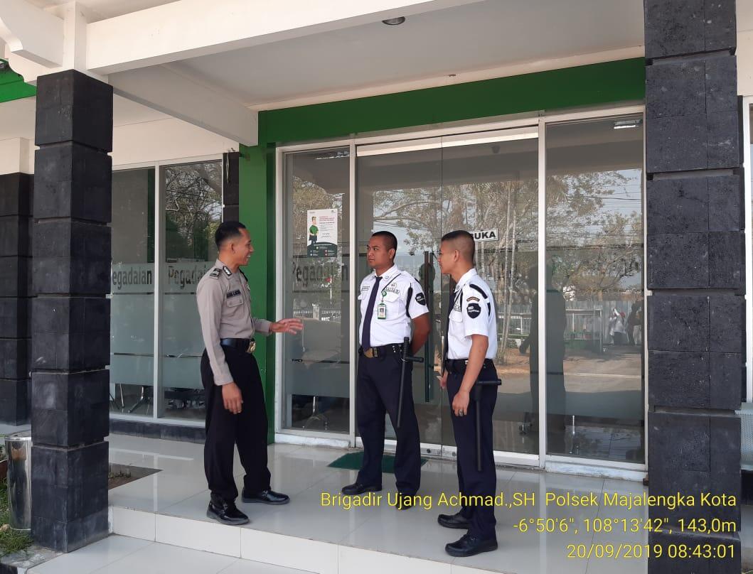 Security Kantor Pegadaian Di Sambangi Personil Polsek Majalengka Kota