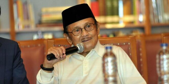 Jasa Tak Terlupakan dan Kesetiaan Pak BJ. Habibie