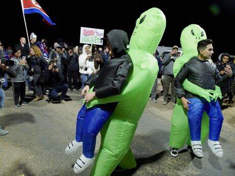 Area 51 Tadi Malam Diserbu Gan!