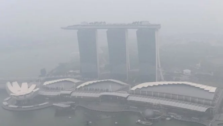 Kabut Asap Mengusik Balapan F1 Singapura

