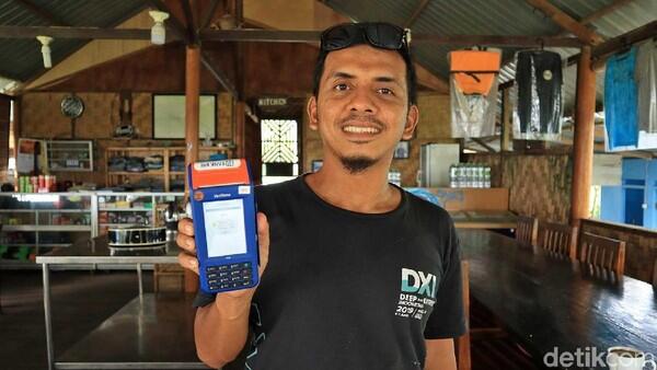 Suka Duka Putra Daerah Populerkan Surfing di Sinabang