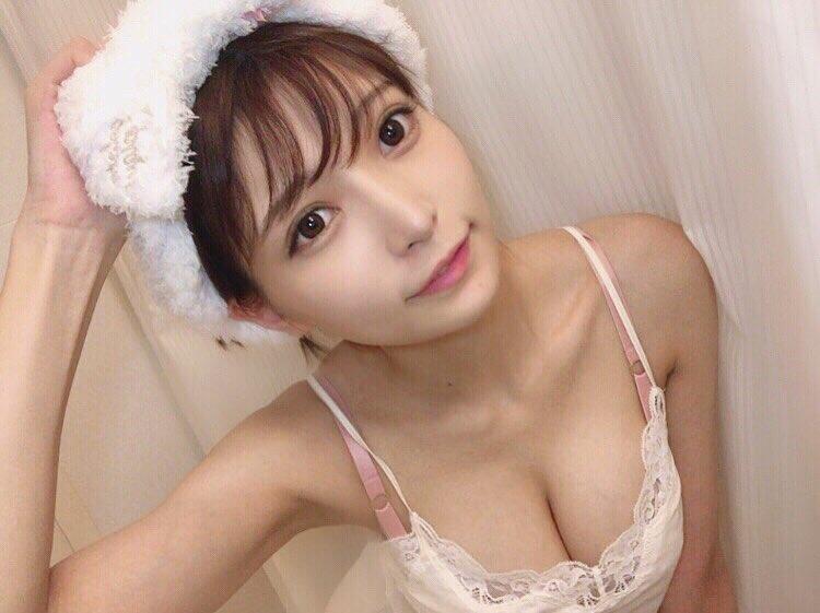Wanita Langsing Lebih Hot Saat Seks