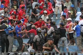Mendukung Prestasi Tanpa Melakukan Anarki