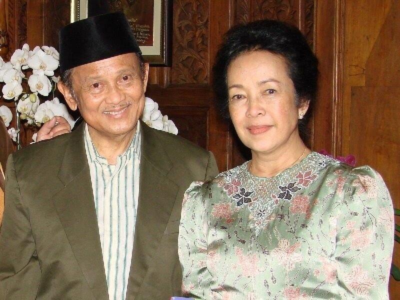 Eyang, Kamu Bukan Sekadar Panutan Generasimu, Tapi Juga Lambang Dari Kesetiaan