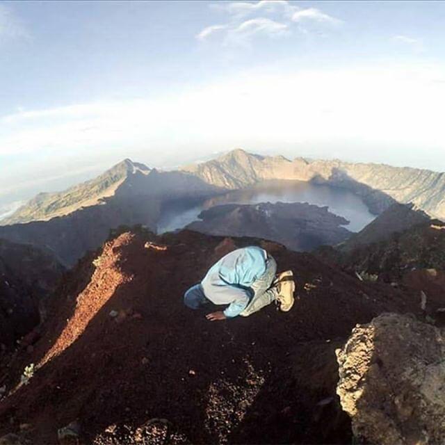 (KISAH NYATA) RINJANI: Pesona dan Misteri!