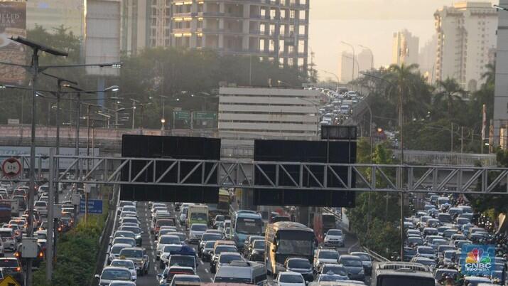  Penjualan Mobil Anjlok, DP Mobil Turun