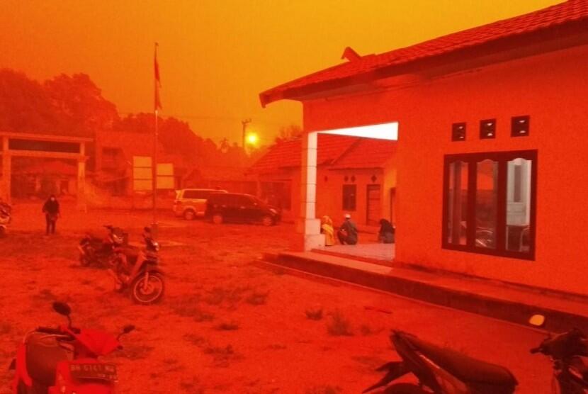 Fakta di Balik Fenomena Langit Merah di Muaro Jambi