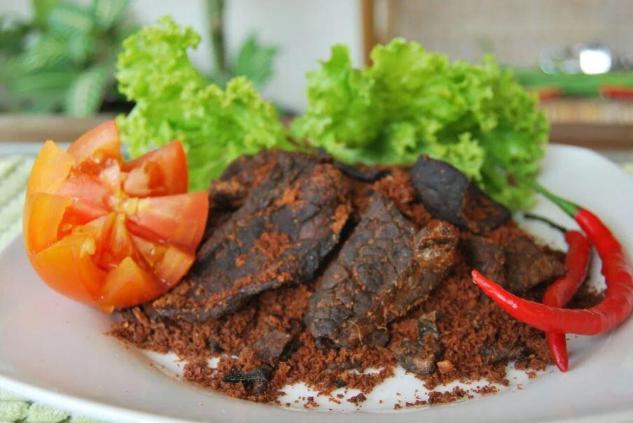 Lagi Viral! Lezatnya Rendang Bikin Dua Wanita Ini Sampai Berantem! Ternyata Hanya...