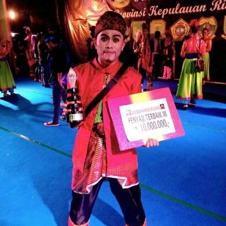 Bergabung dengan Komunitas: Menjadi Penari, Membuatku Berani!