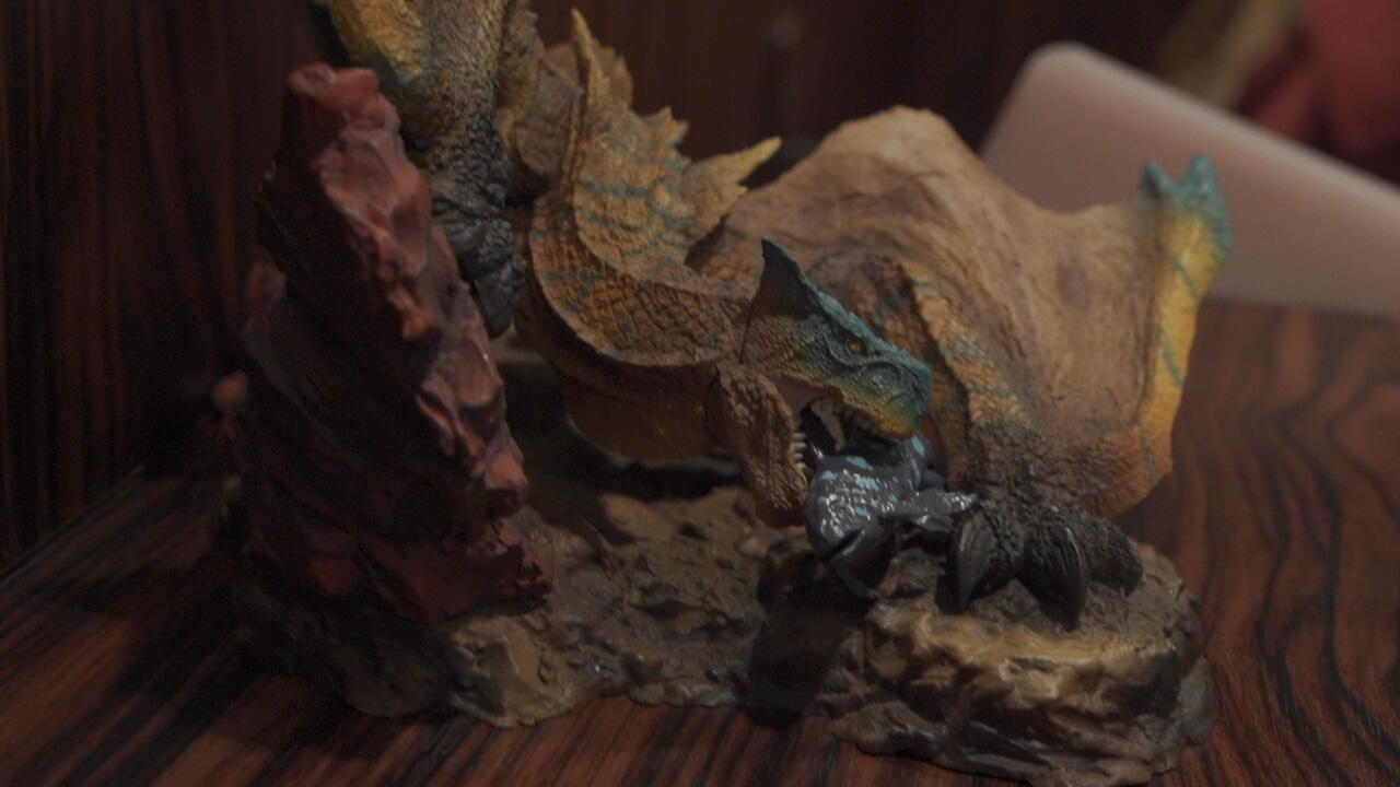 Mencoba Makanannya Para Pemburu di Hunter’s Bar dari Capcom