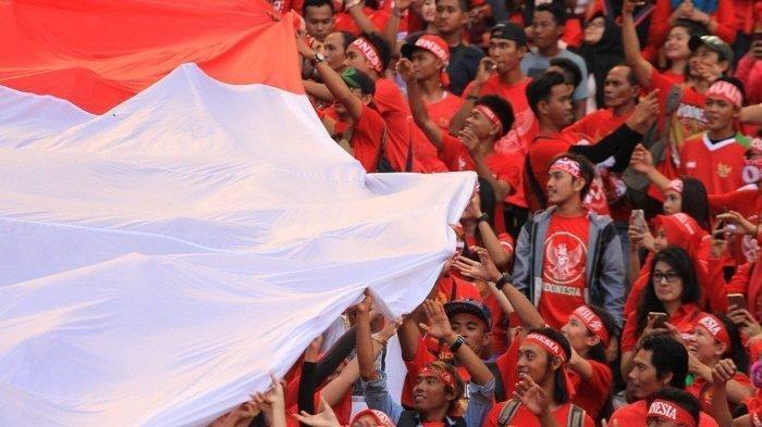 Olahraga Indonesia, Kembalikan Gegap Gempita Tribun Suporter!