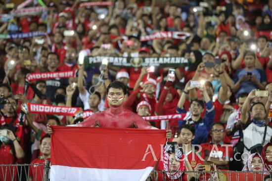 Olahraga Indonesia, Kembalikan Gegap Gempita Tribun Suporter!