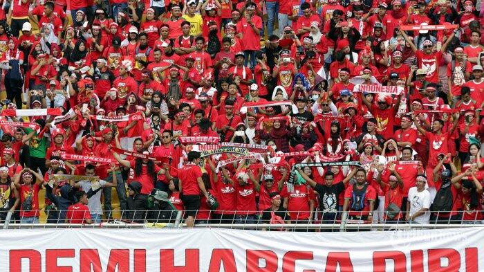 Olahraga Indonesia, Kembalikan Gegap Gempita Tribun Suporter!