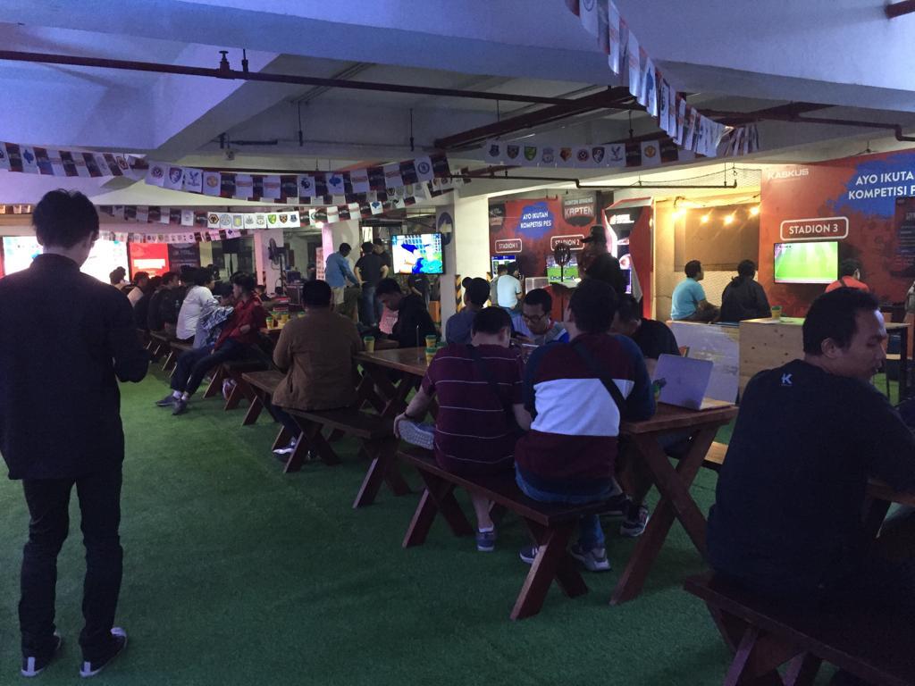 Deretan Keseruan Nobar Liga Inggris Pekan Ke-6, City Menang Telak dan MU Tumbang!