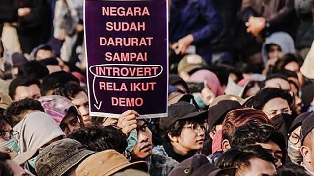 Di Balik Demo Mahasiswa Ada Canda Dan Tawa