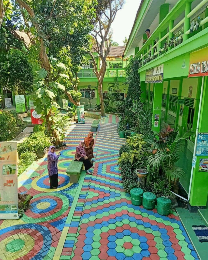 Berada di Sekolah, Tapi Berasa Sedang Mengunjungi Tempat Wisata, Kok Bisa?