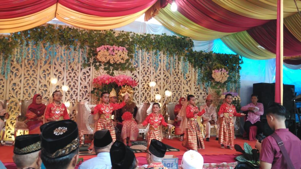 Bergabung dengan Komunitas: Menjadi Penari, Membuatku Berani!