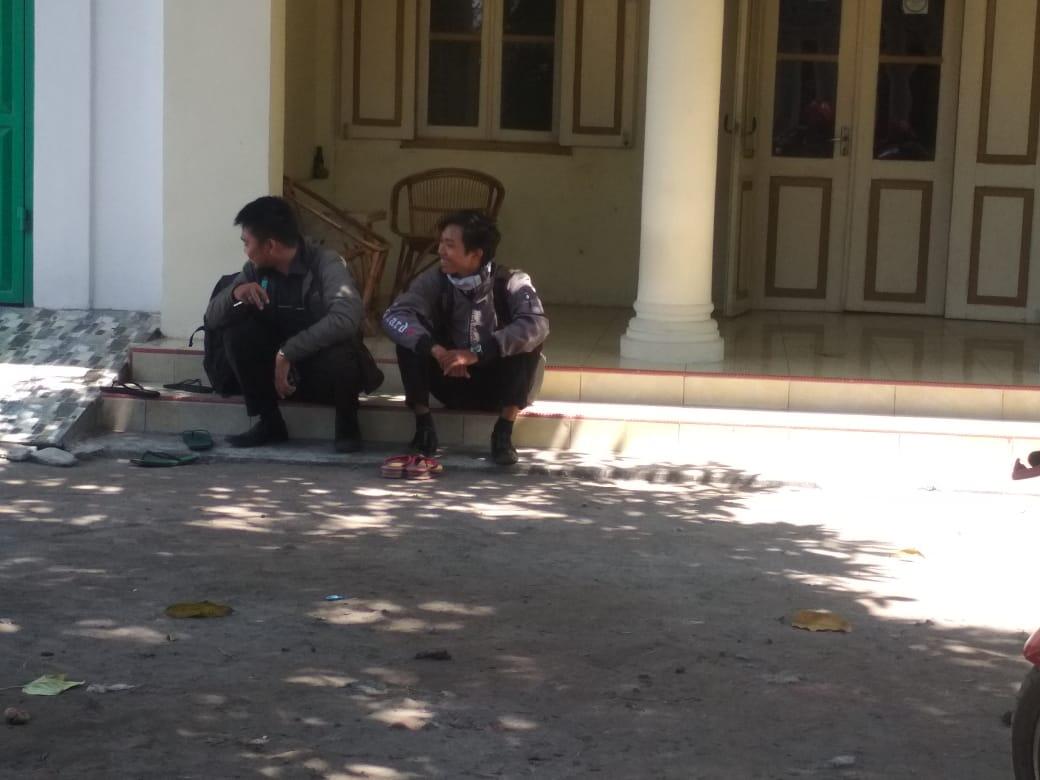 Susah Senang Jadi Penagih Hutang