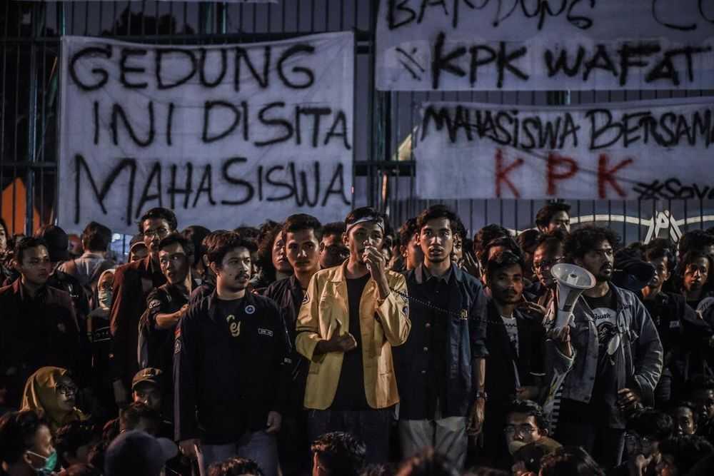 Pilih Demo atau Kuliah?