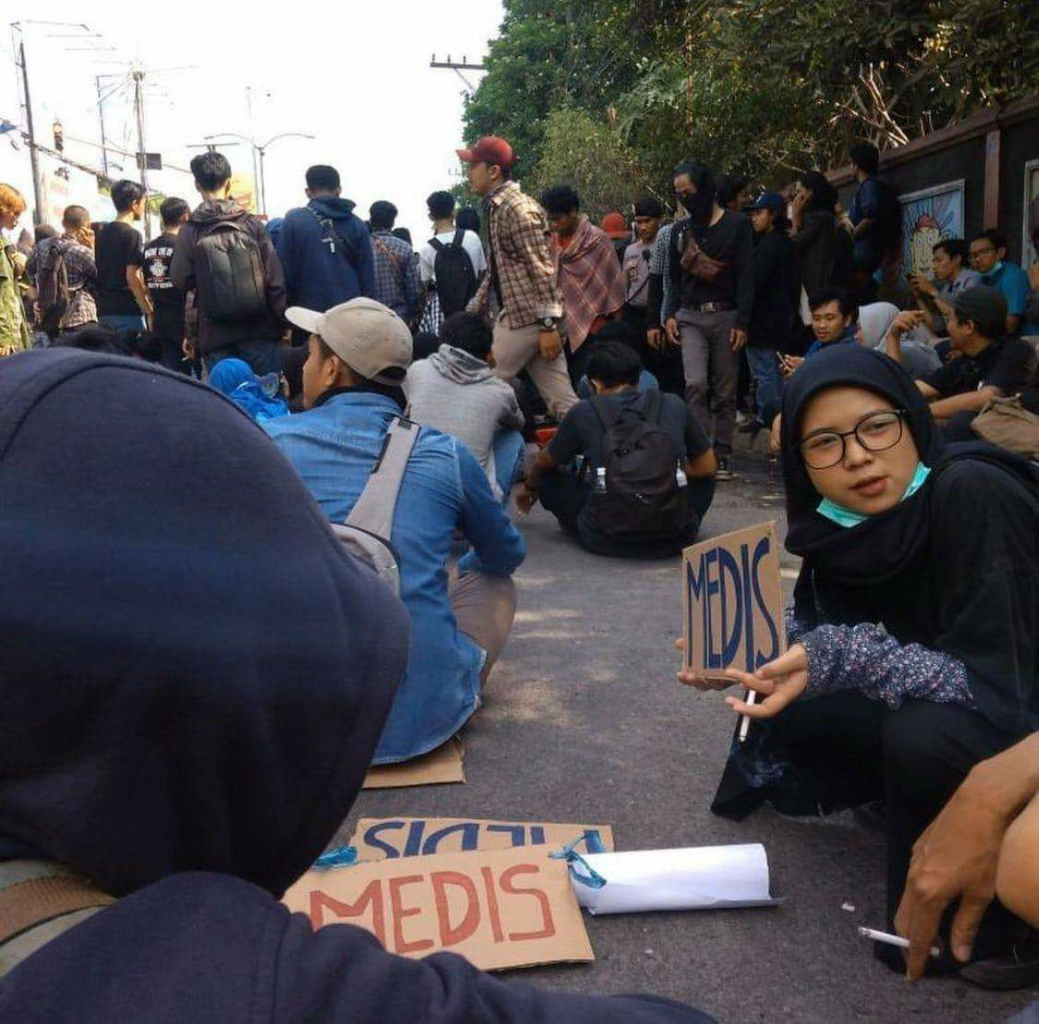 Mahasiswa: Tuntutan Kami Jelas, Batalkan RKUHP dan UU KPK, Gak Ada Lengserkan Jokowi